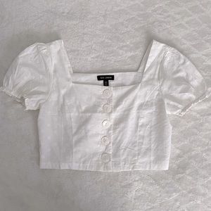 QED London white button up puff sleeve crop top